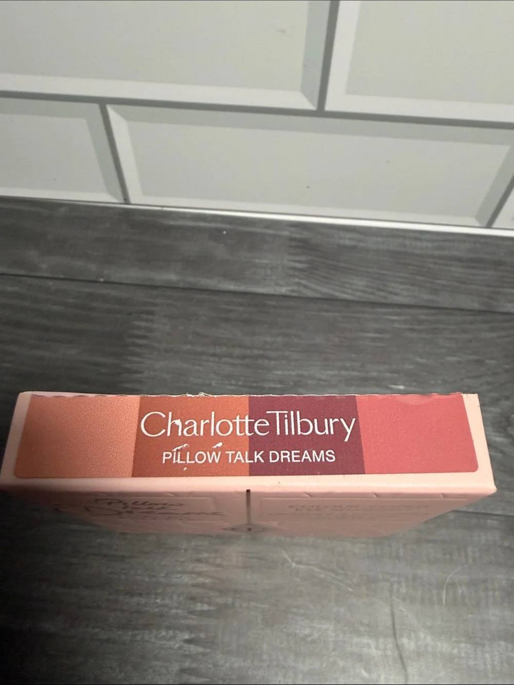 Charlotte Tilbury Pillow Talk Dreams Palette - Peach to Rose Tones